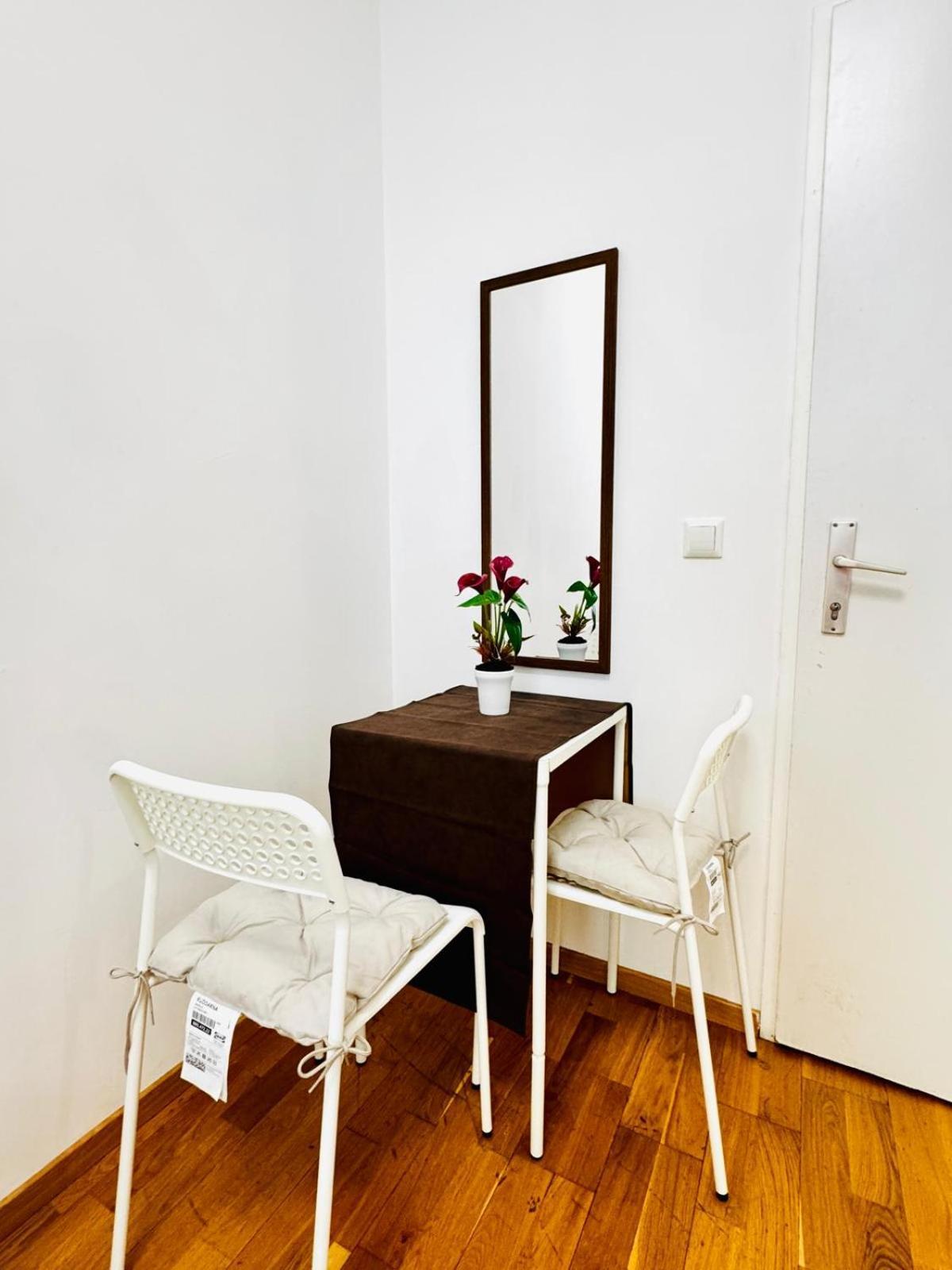 Apartment Stylish 4br 10 Min Transport To Stadthalle