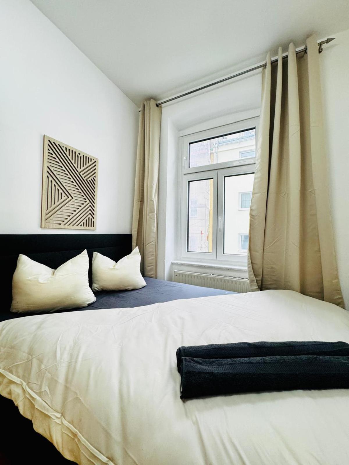 Apartment Stylish 4br 10 Min Transport To Stadthalle *