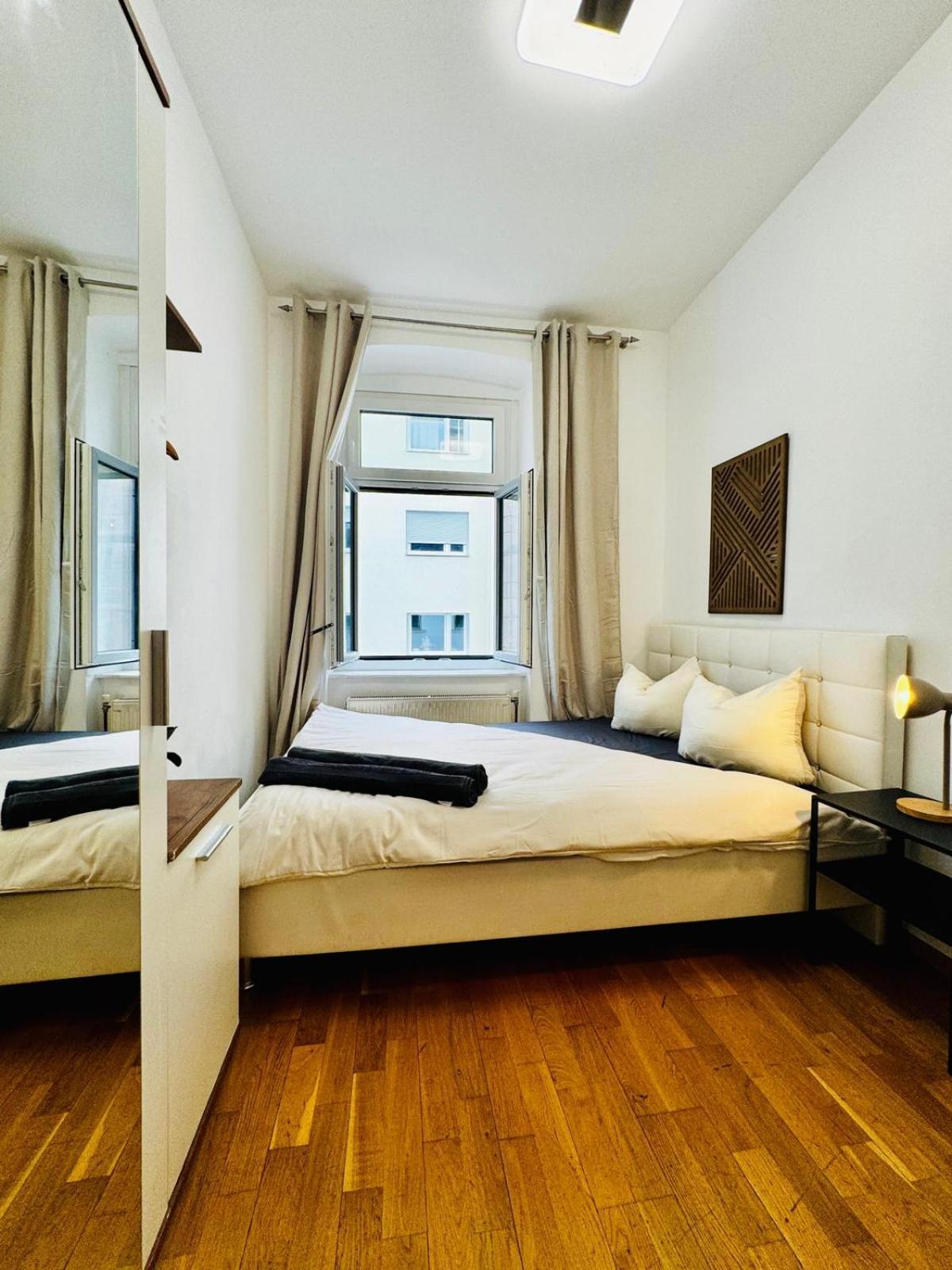 Stylish 4br 10 Min Transport To Stadthalle Apartment Wien