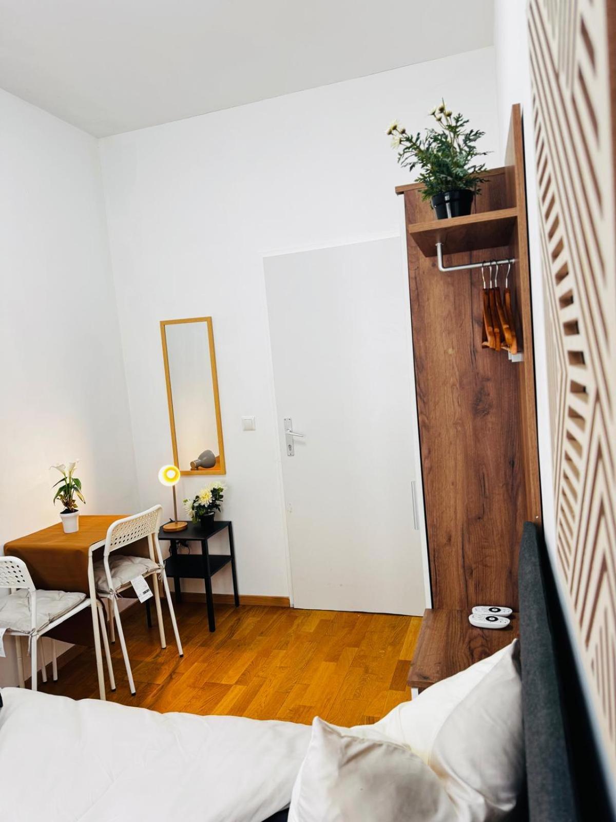 Apartment Stylish 4br 10 Min Transport To Stadthalle *